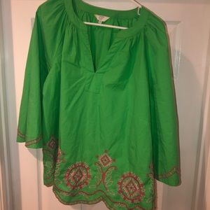 Crown and ivy top pink and green embroidered bell sleeve. 1x